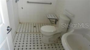 Building Photo - 1008 Red Oak Cir