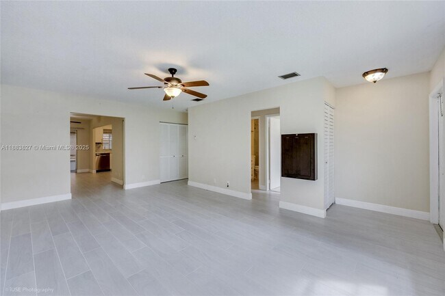 Foto del edificio - 8004 SW 20th Pl