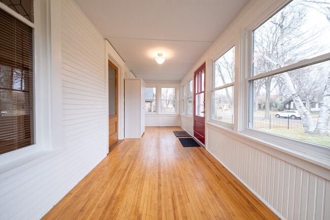 Building Photo - 4135 Quail Ave N