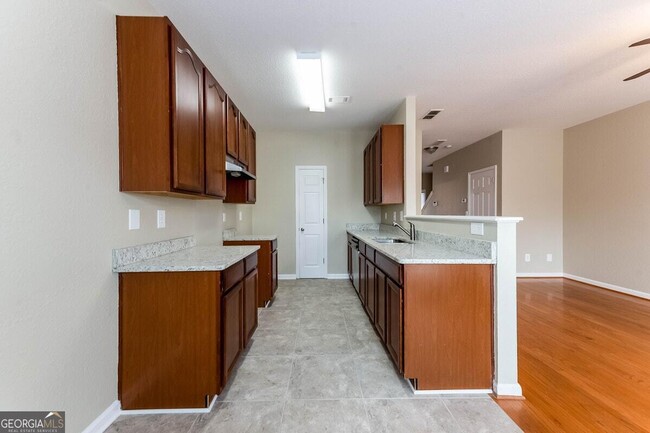 Foto del edificio - 320 Brookview Dr