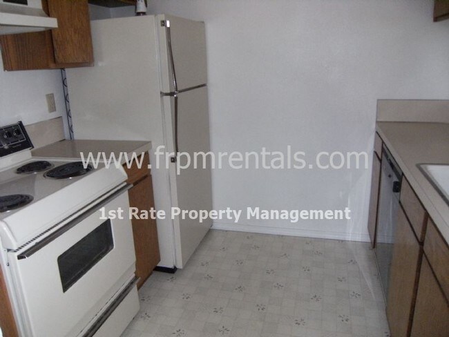 Building Photo - 2833 W Malad St