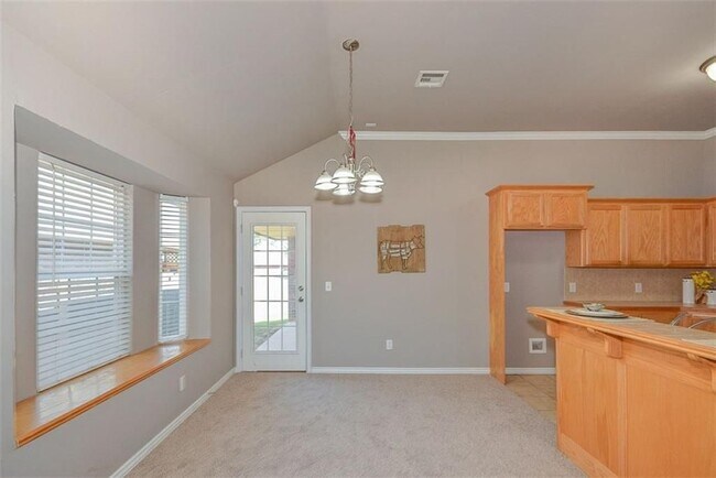 Foto del edificio - 913 Eagle Cliff Dr