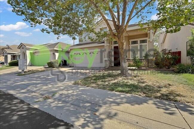 Foto del edificio - 7956 Robinson Dr