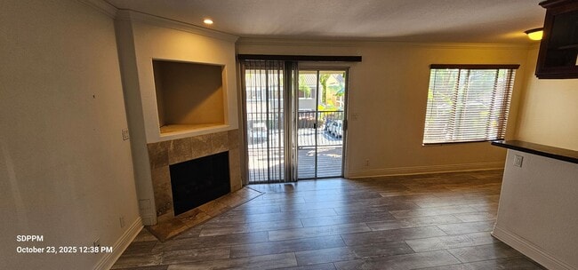 Building Photo - La Jolla / UTC - Villa Toscana - Nice 1 Be...