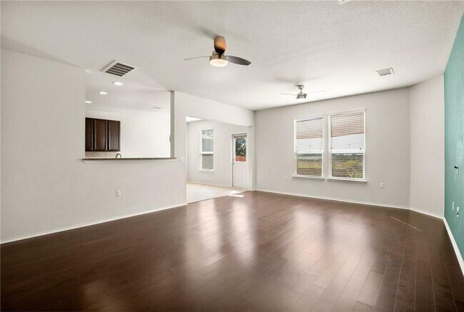 Foto del edificio - 9321 Southwick Dr