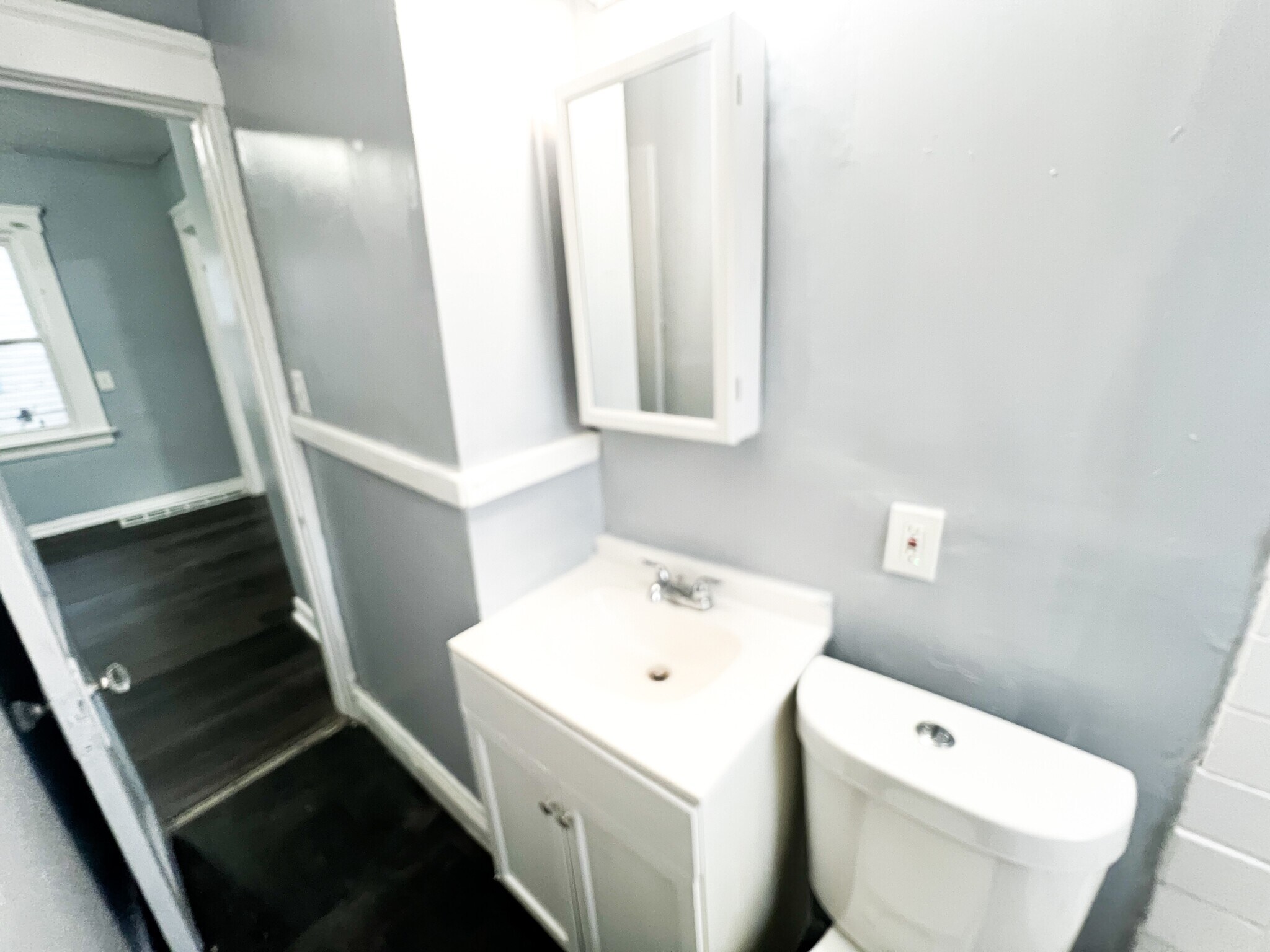 13508 Benwood Ave Cleveland, OH 44105 – photo 2