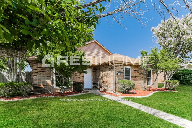 Building Photo - 2944 Chanute Drive