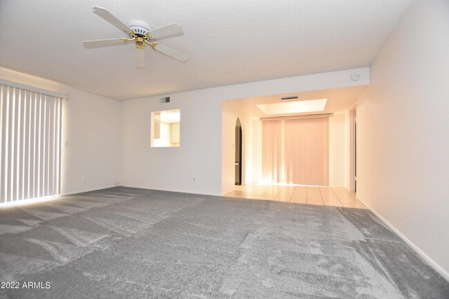Building Photo - 5301 S Mitchell Dr