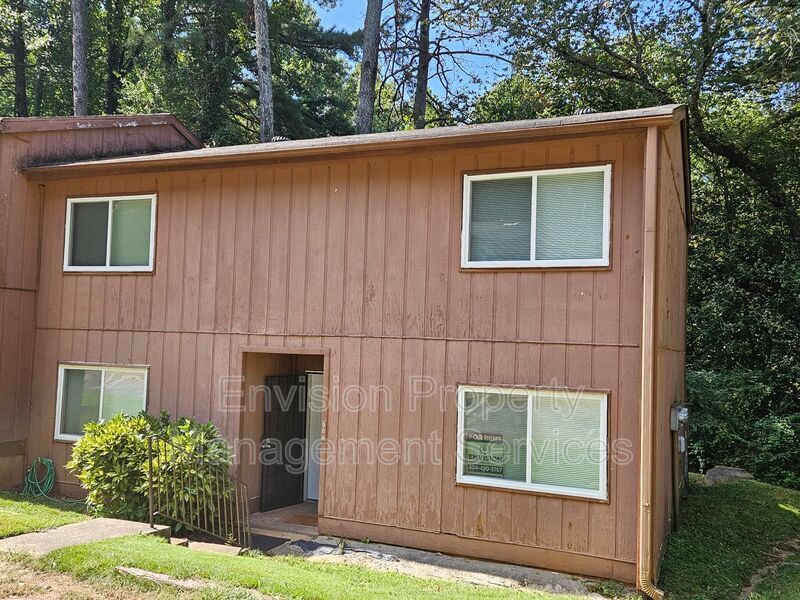 Foto principal - 966 Pine Hollow Rd