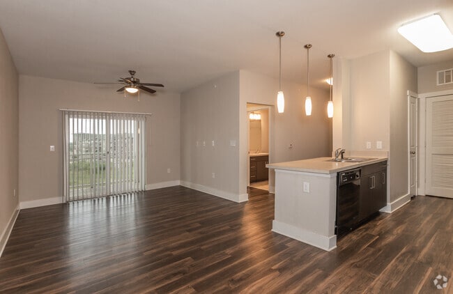 Interior Photo - Vista Pointe At Wild Pine