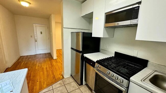 Building Photo - 161 Stanton St