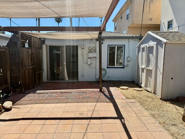 Building Photo - 2BD/1BA PB STYLE COTTAGE! LARGE EXCLUSIVE YARD! ASSIGNED PARKING!