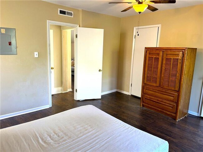 Foto del edificio - 5915 Alder St