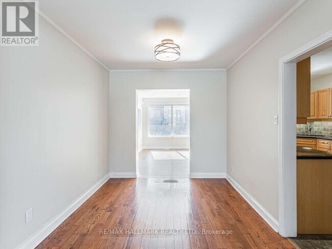 Building Photo - 283 Bogert Ave