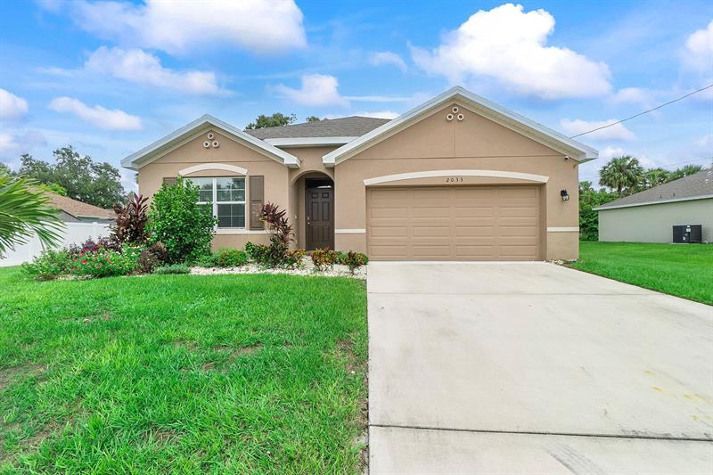 Foto principal - 2033 SW Villanova Rd