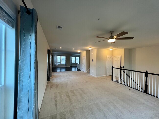 Building Photo - 16870 Porters Inn Dr