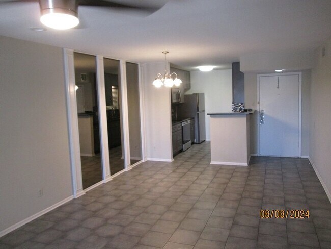 Foto del edificio - **NEAR THE MEDICAL CENTER** Attractive Con...