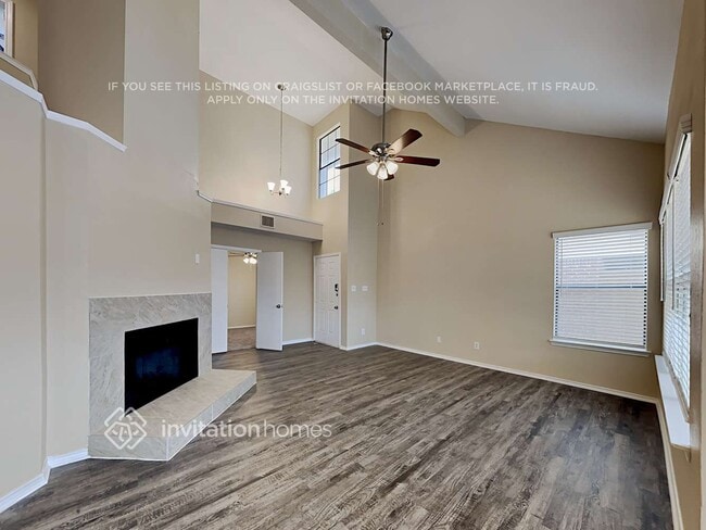Foto del edificio - 927 Sylvan Creek Dr