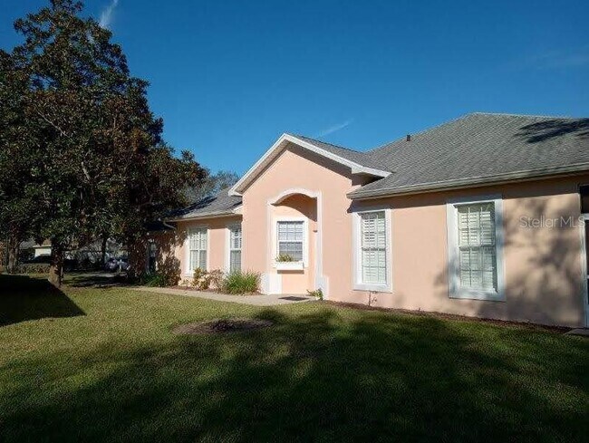 Building Photo - 1181 Athlone Way