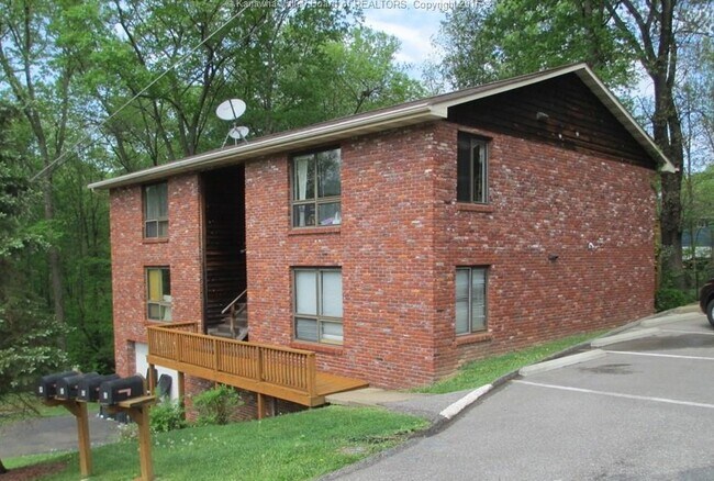 McMann Court - 1 McMann Ct