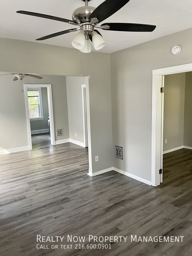 Building Photo - 1535 Coutant Ave