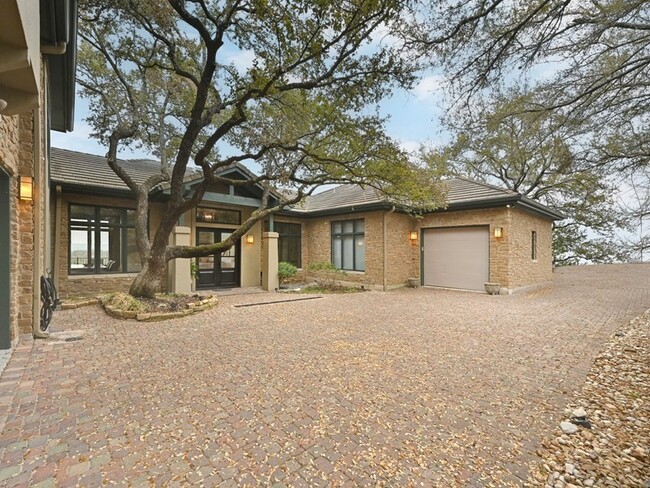 Building Photo - 2300 Barton Creek Boulevard #1