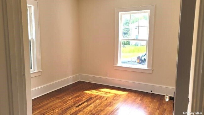 Foto del edificio - 1230 Flanders Rd