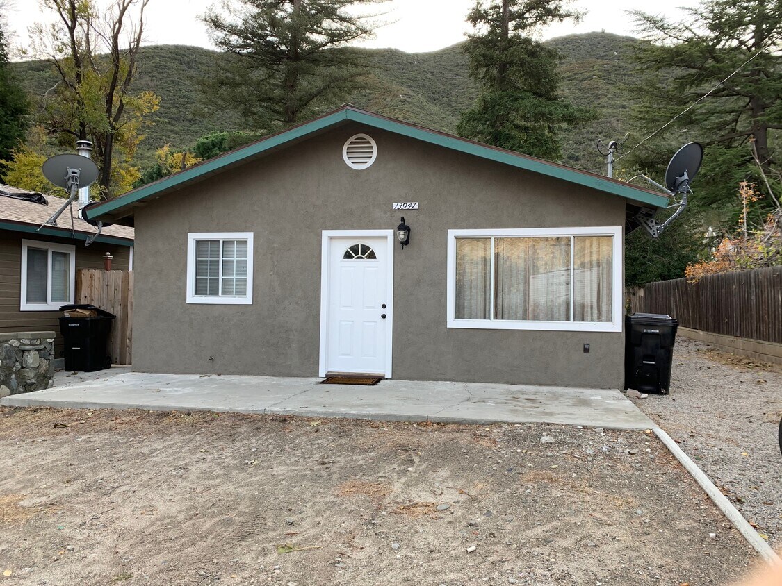 Foto principal - 13947 Meadow Ln