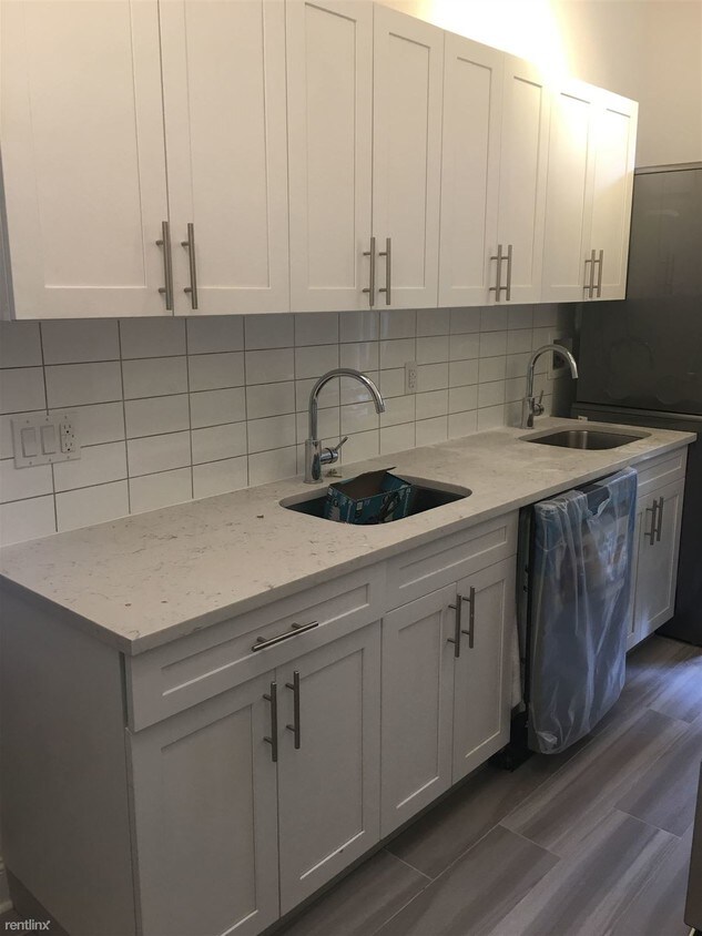 Foto principal - 151 S 8th St
