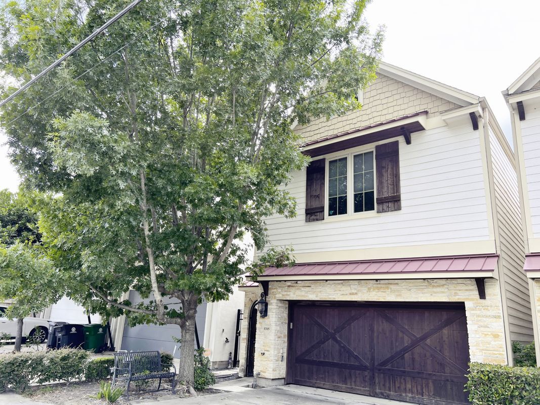 Primary Photo - 1315 Asbury St