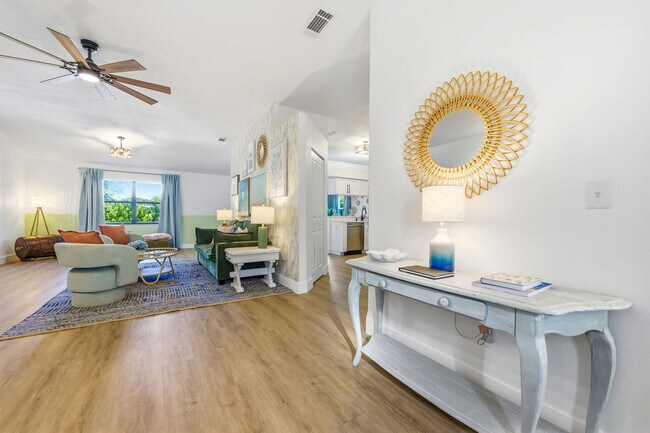 Building Photo - 6924 34th Ave W