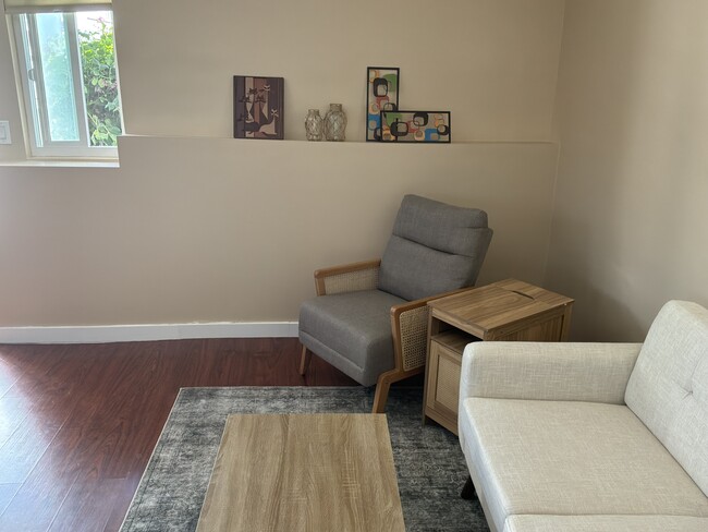 Foto del edificio - 564 W 36th St