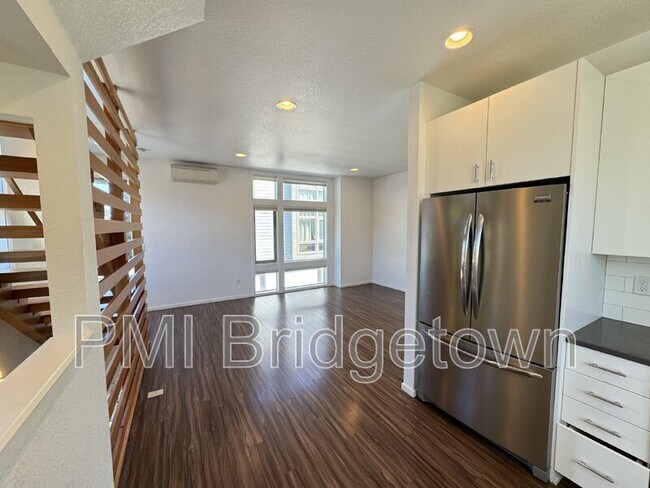 Building Photo - 1242 N Morgan St