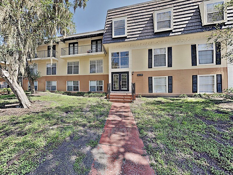 Foto principal - 3979 Versailles Dr