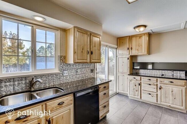 Building Photo - 13695 W 71st Pl, Arvada, CO, 80004