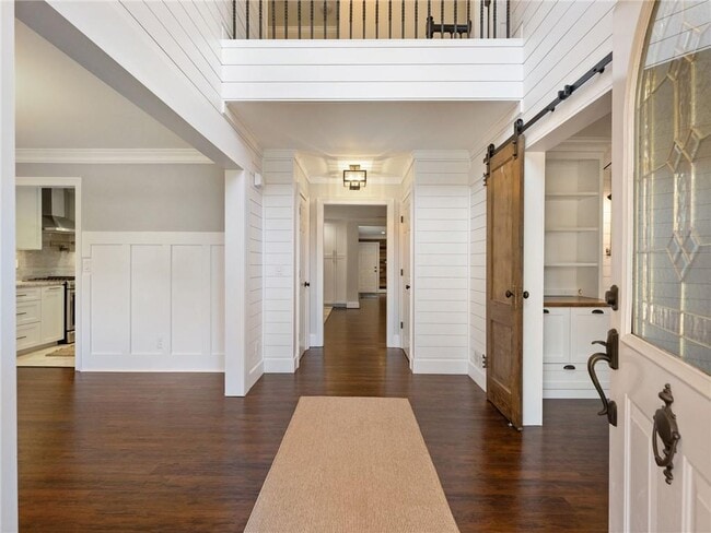 Building Photo - 3965 Hamilton View Way NE