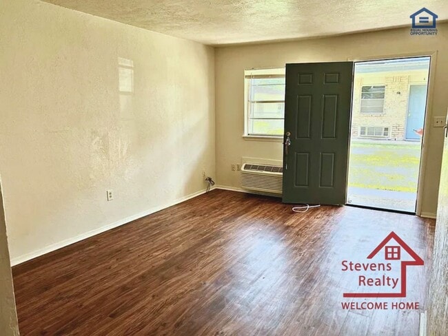 Foto del edificio - 1502 NW Kingsbury Ave