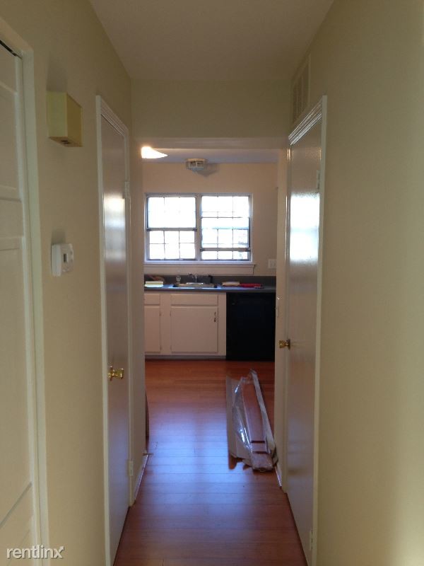 Building Photo - 3 br, 1.5 bath Townhome - 5804 Apple Wood Ln