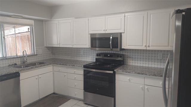 Building Photo - 11915 Leisure Dr