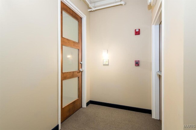 Building Photo - 4901 Washington Ave