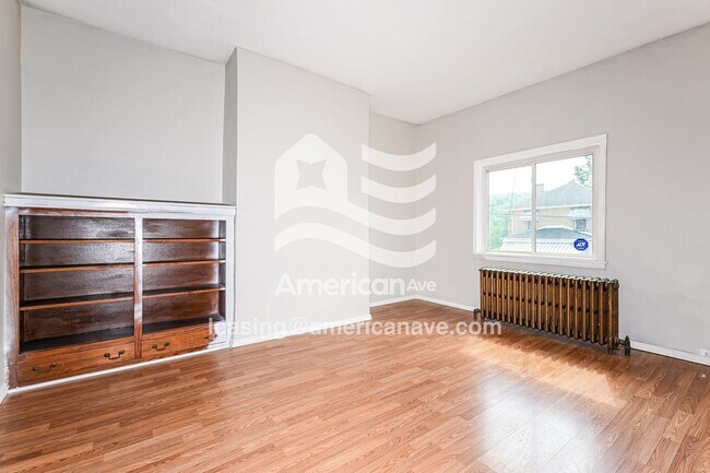 Foto del edificio - 1605 Mobile Ave