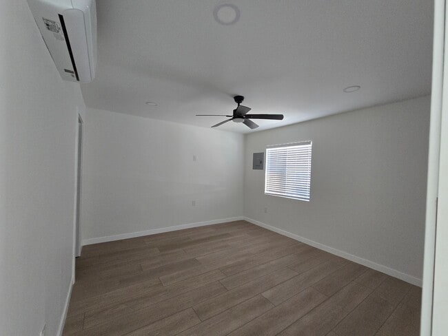 Building Photo - 6714 Fulton Ave