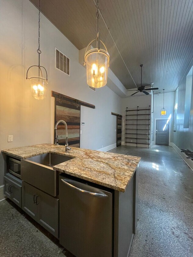 Foto principal - 553 Cherry St