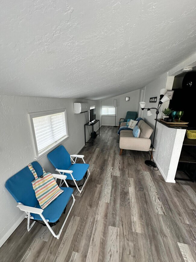 Foto del edificio - 6002 72nd Ave N