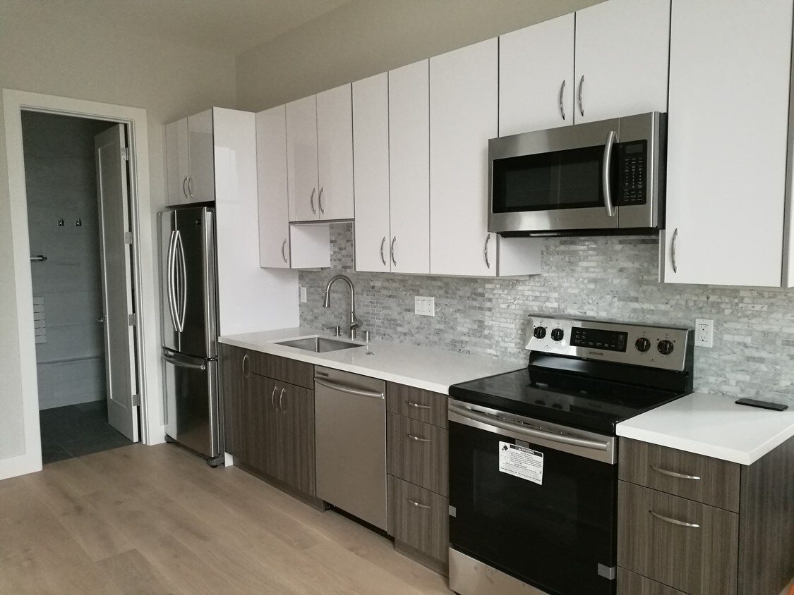 Foto principal - 4150 Cabrillo St