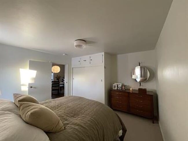 Building Photo - Beautiful remodeled 2 bedroom, 1 bath house on Rouse Ave.