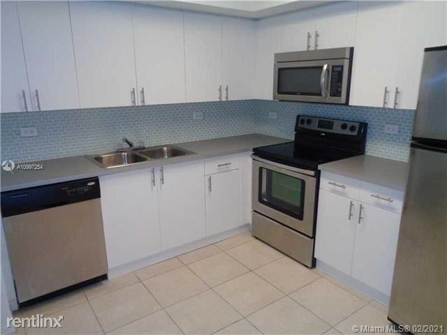 Building Photo - 1 br, 1 bath Condo - 3620 N 56th Ave
