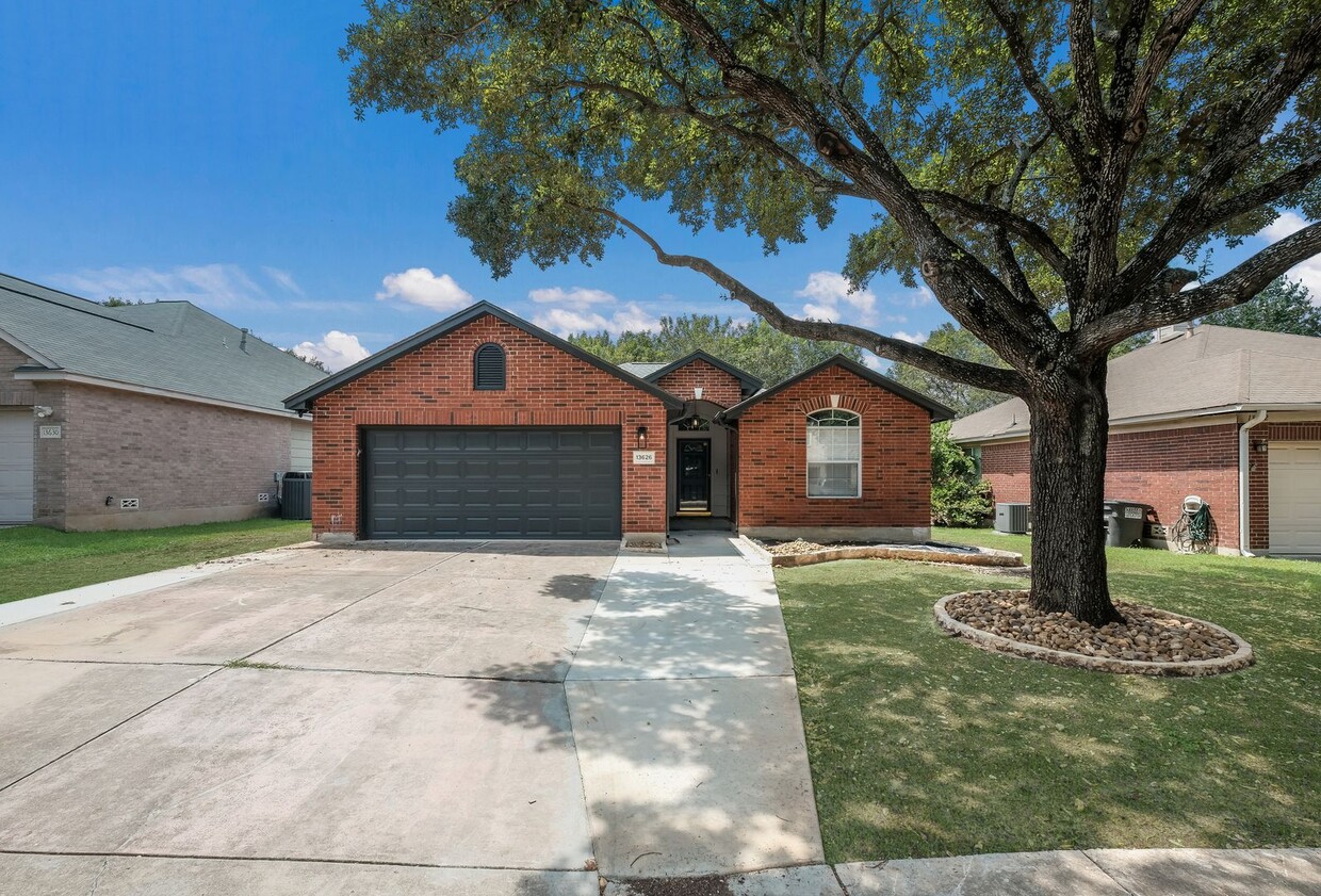 Primary Photo - 13626 Ashley Oaks