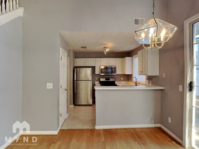 Foto del edificio - 664 Bedford Ct