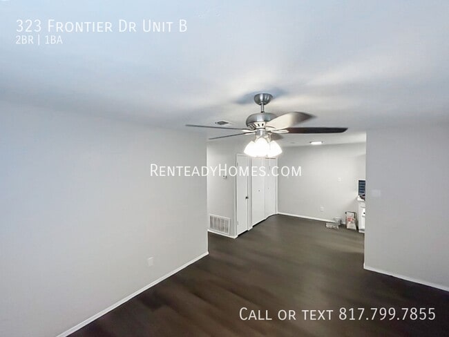 Building Photo - 323 Frontier Dr Unit B